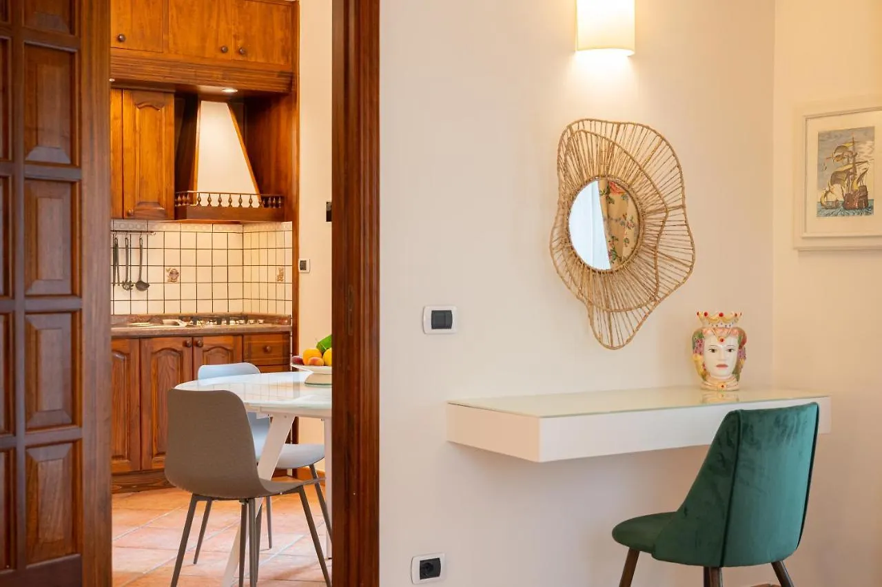 Donna Franca Apartment Taormina Italy
